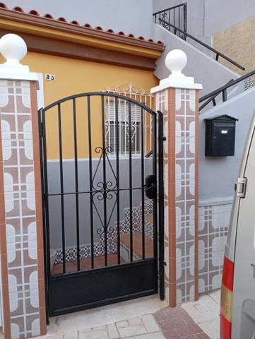 Piso en Venta en Calle Herradura, 31 en San Alberto - La Alcubilla - Florisol