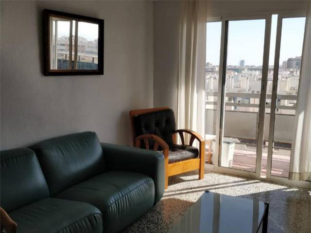 Piso en Alquiler en Calle Góngora, 24 en Parque Ayala - Jardín de la Abadía - Huelín