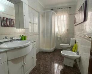 Bathroom of Flat to rent in Cuevas del Campo