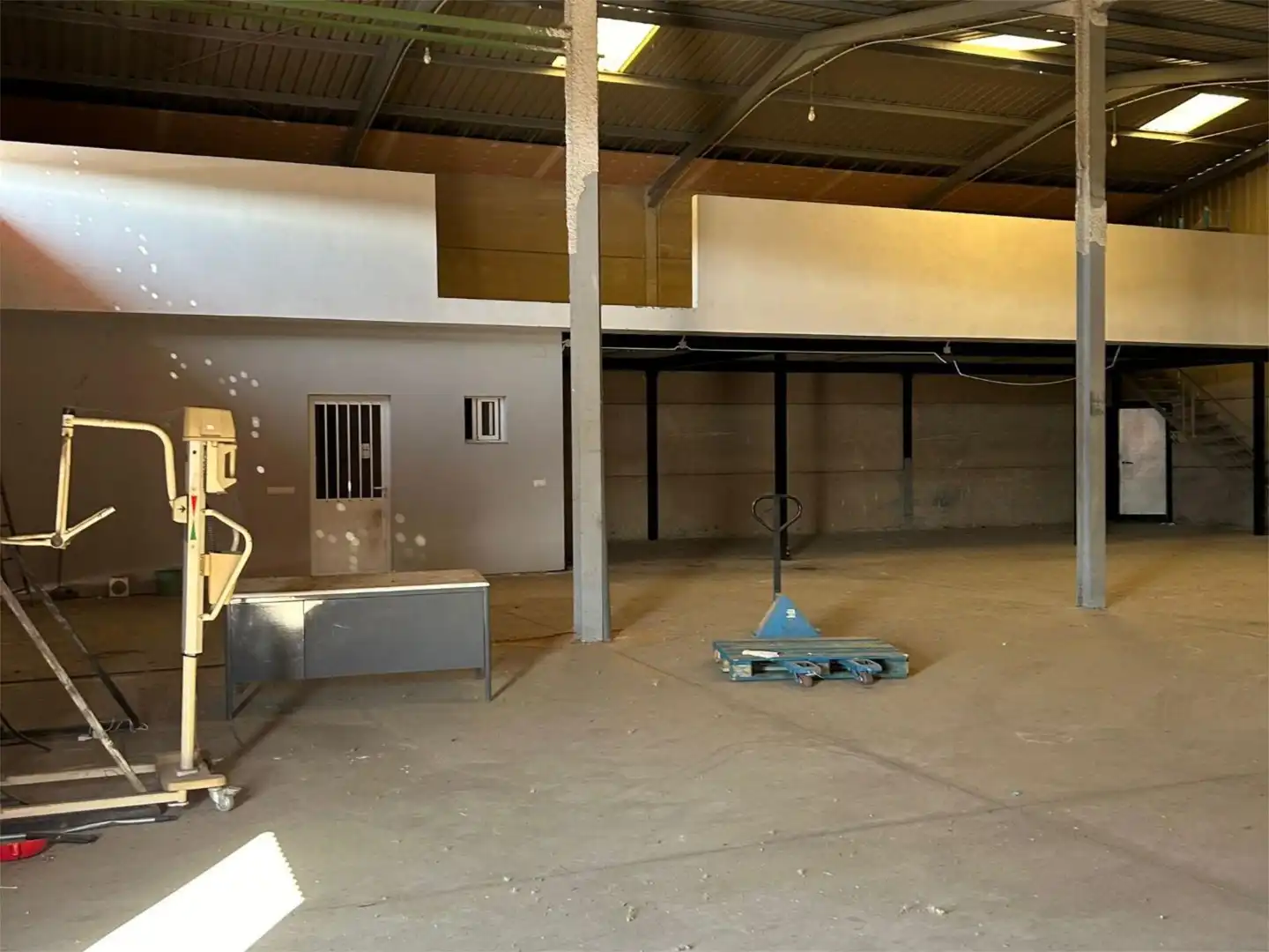 Industrial buildings for rent in Trujillo  with Air Conditioner