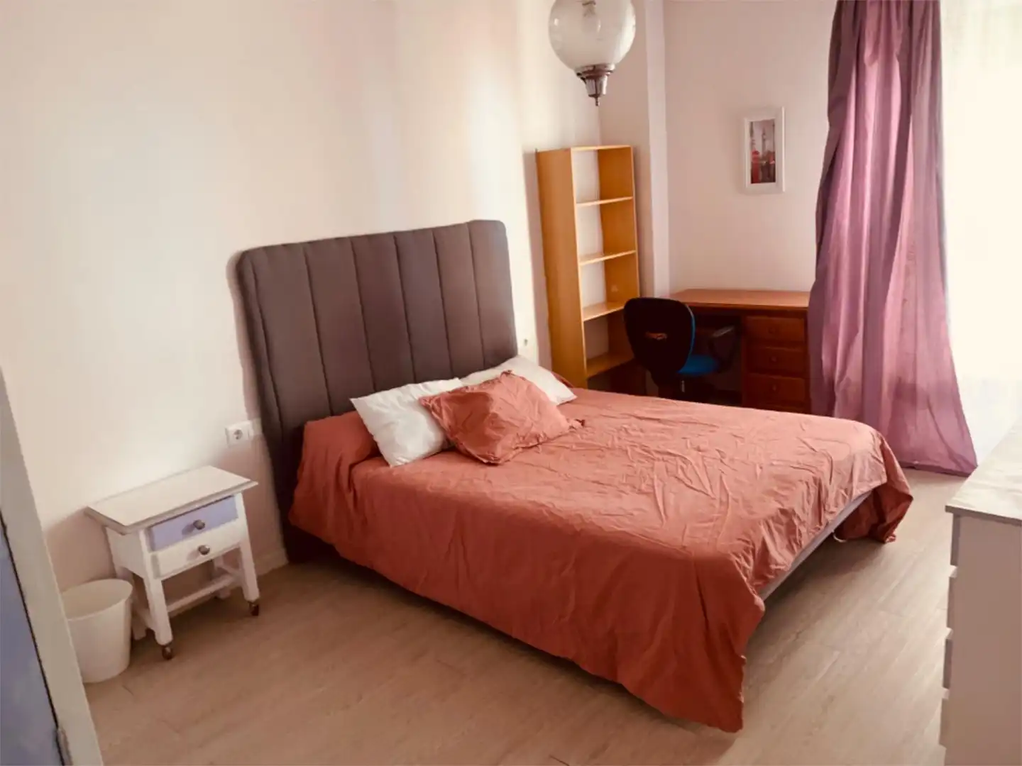Schlafzimmer von Wohnung zum Verkauf in Granada mit Heizung, Privatgarten und Parkett