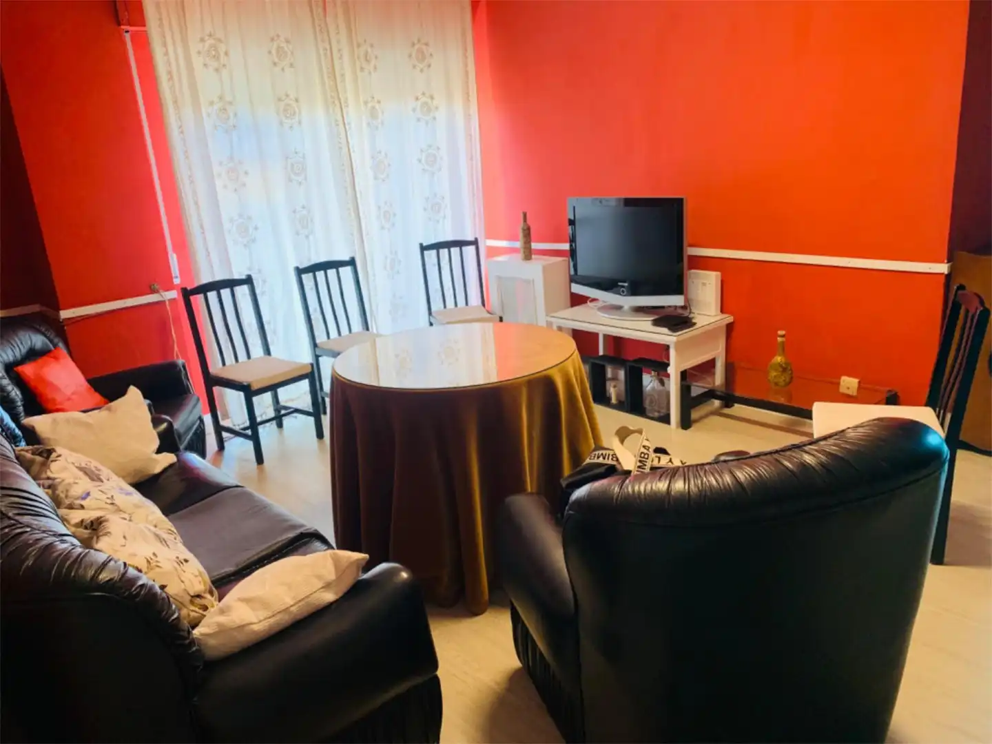 Wohnzimmer von Wohnung zum Verkauf in Granada mit Heizung, Privatgarten und Parkett
