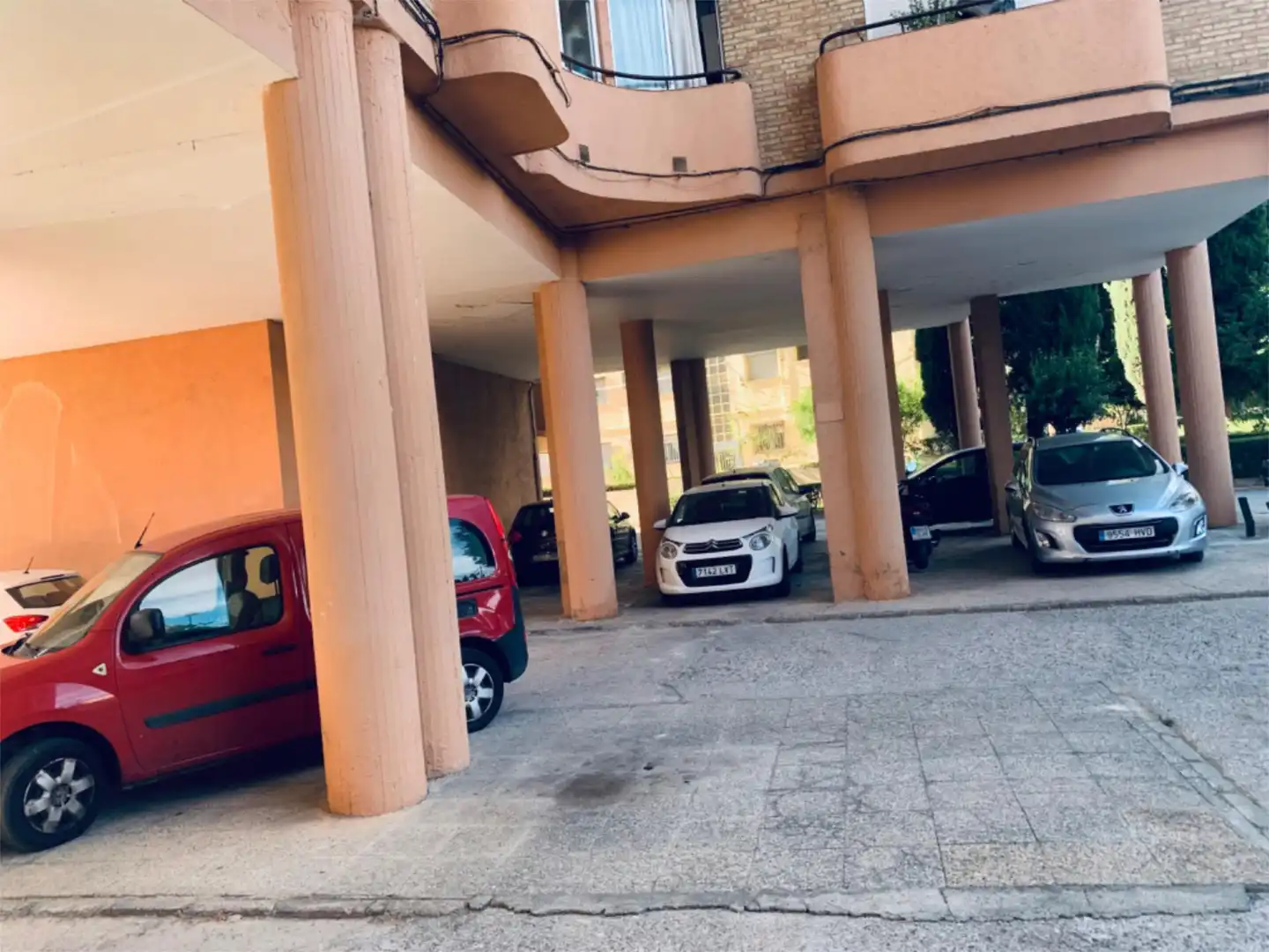 Parkplatz von Wohnung zum Verkauf in Granada mit Heizung, Privatgarten und Parkett