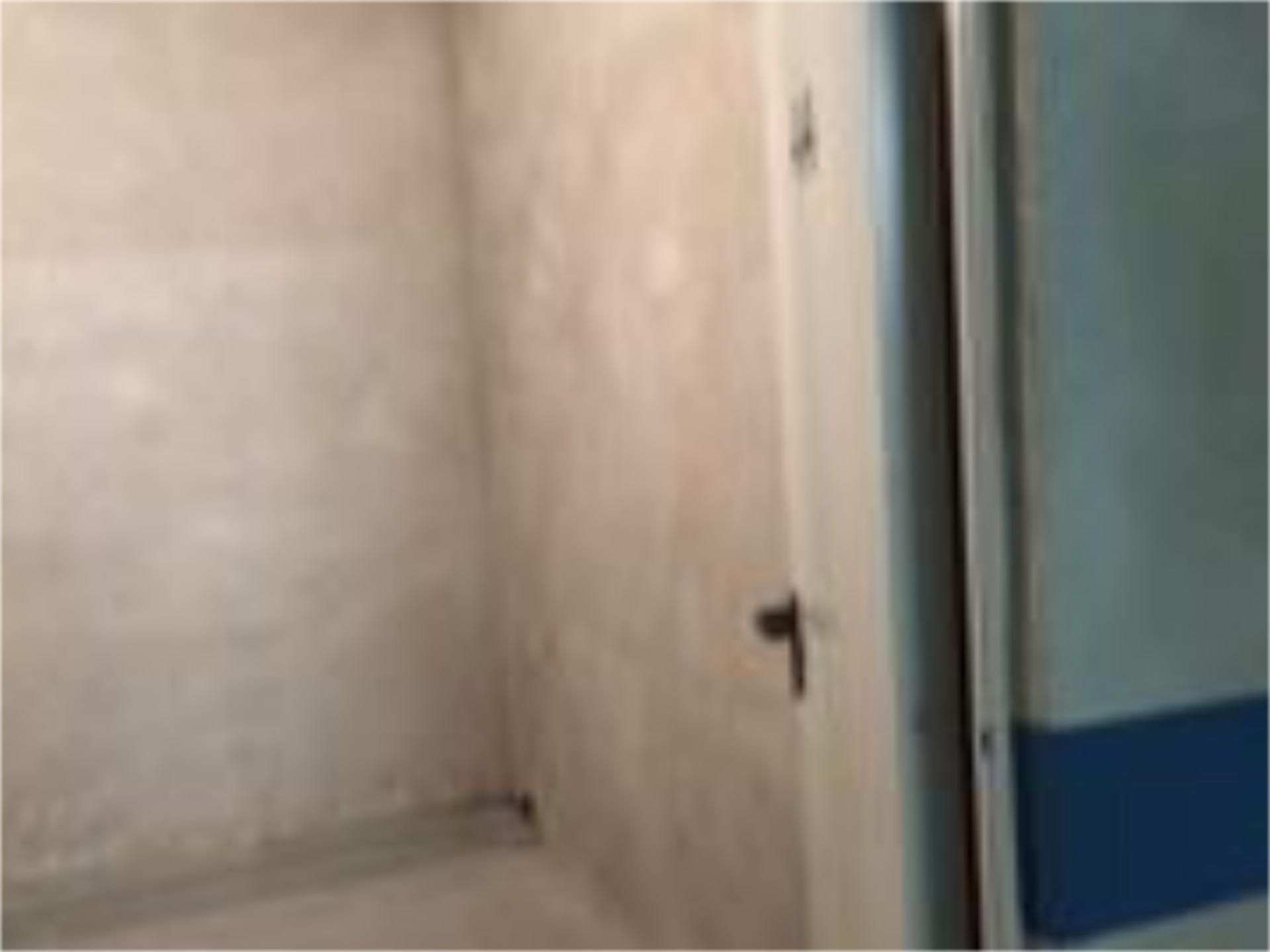 Bathroom of Box room to rent in Sant Adrià de Besòs