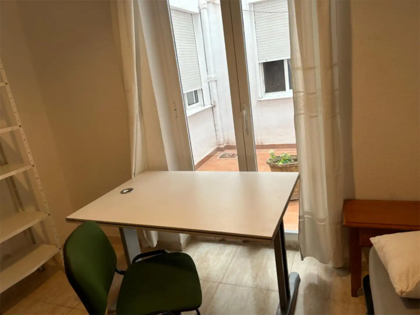 Piso de alquiler en Calle Ángel Ganivet, 14, Ciudad Jardín - Zoco Piso de alquiler en Córdoba con Amueblado