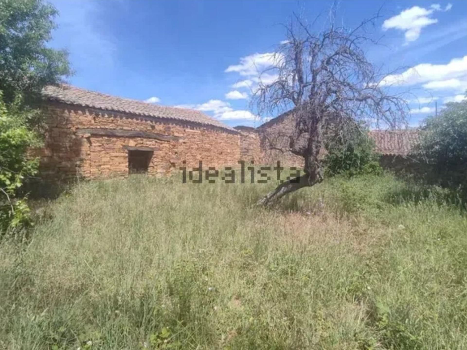 Planta baixa en venda en Santa Colomba de Somoza amb Jardí privat