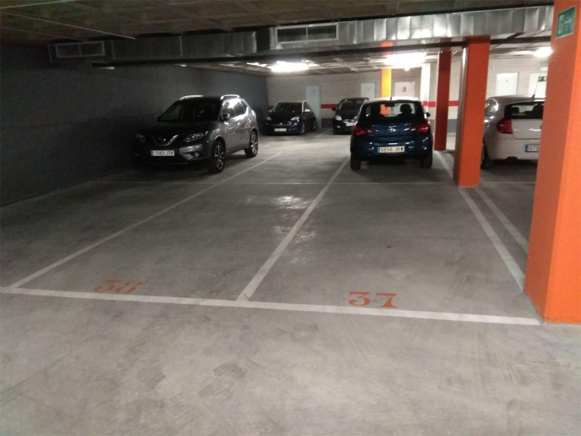 Aparcament de Garatge en venda en  Zaragoza Capital
