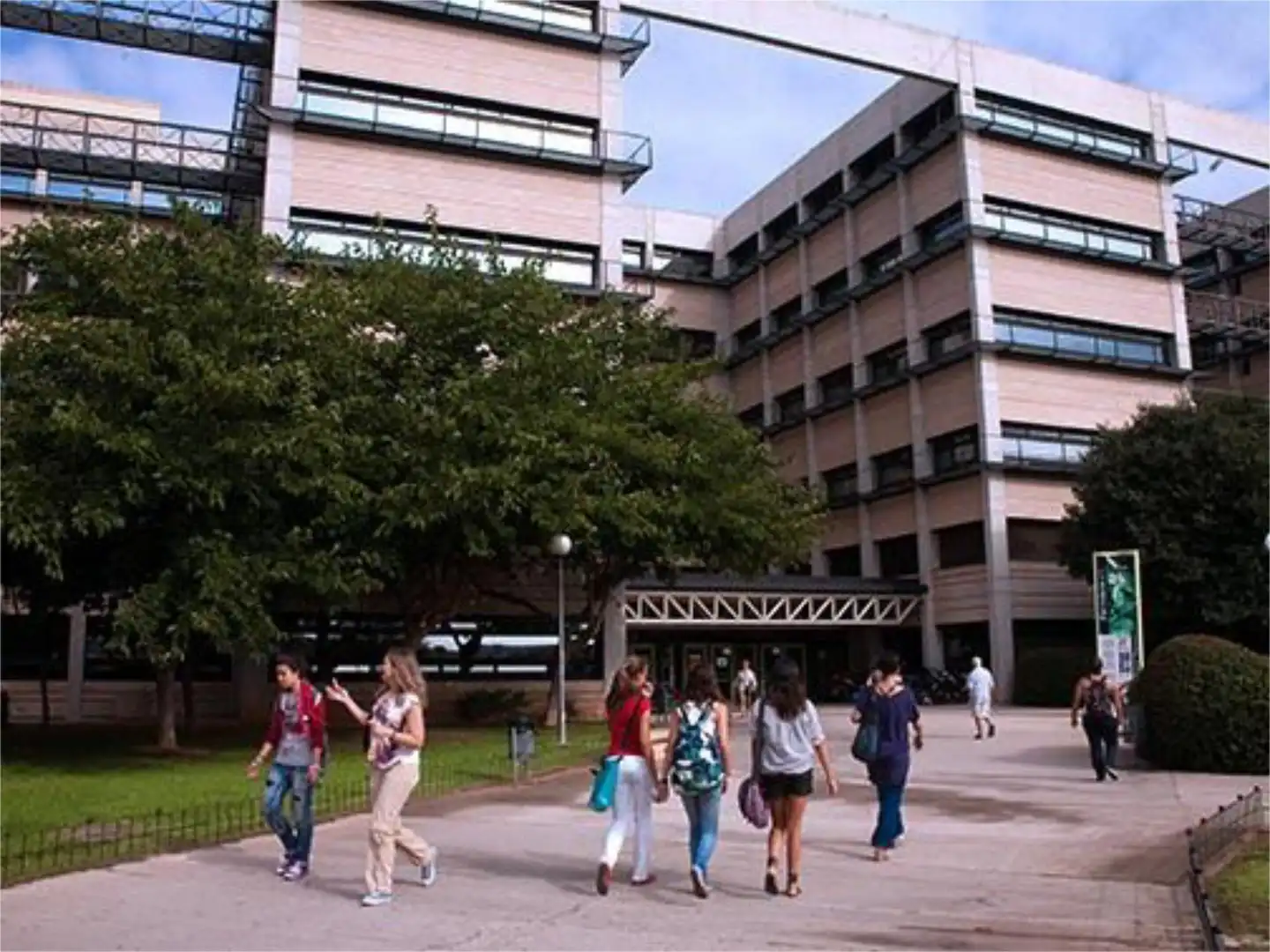 Wohnung zur Miete in Avenida Rajolar, 10, Zona Campus Universitario Außenansicht von Wohnung zur Miete in Burjassot mit Klimaanlage, Heizung und Terrasse