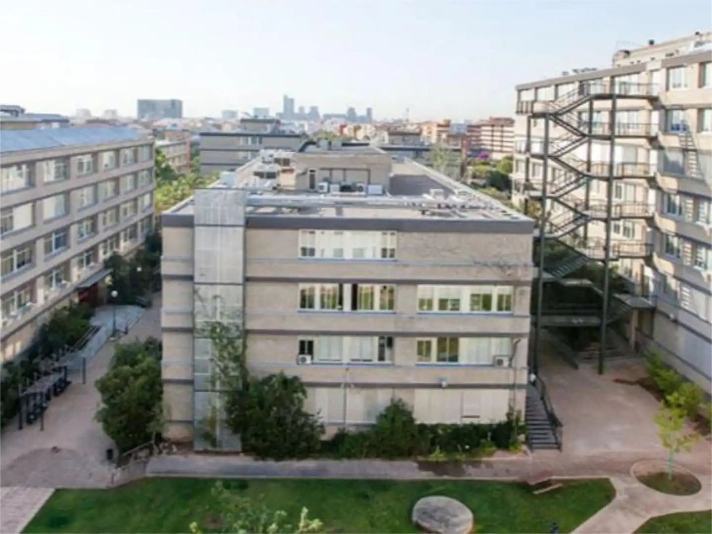 Wohnung zur Miete in Avenida Rajolar, 10, Zona Campus Universitario Außenansicht von Wohnung zur Miete in Burjassot mit Klimaanlage, Heizung und Terrasse
