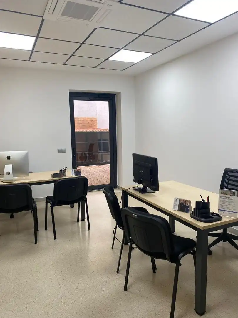 Oficina de alquiler en Monzón