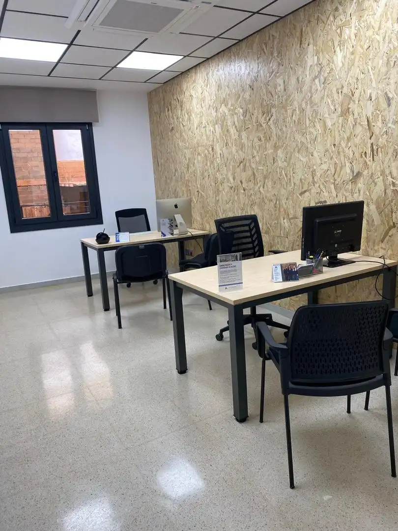 Oficina de alquiler en Monzón
