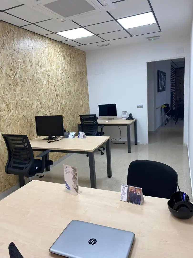 Oficina de alquiler en Monzón