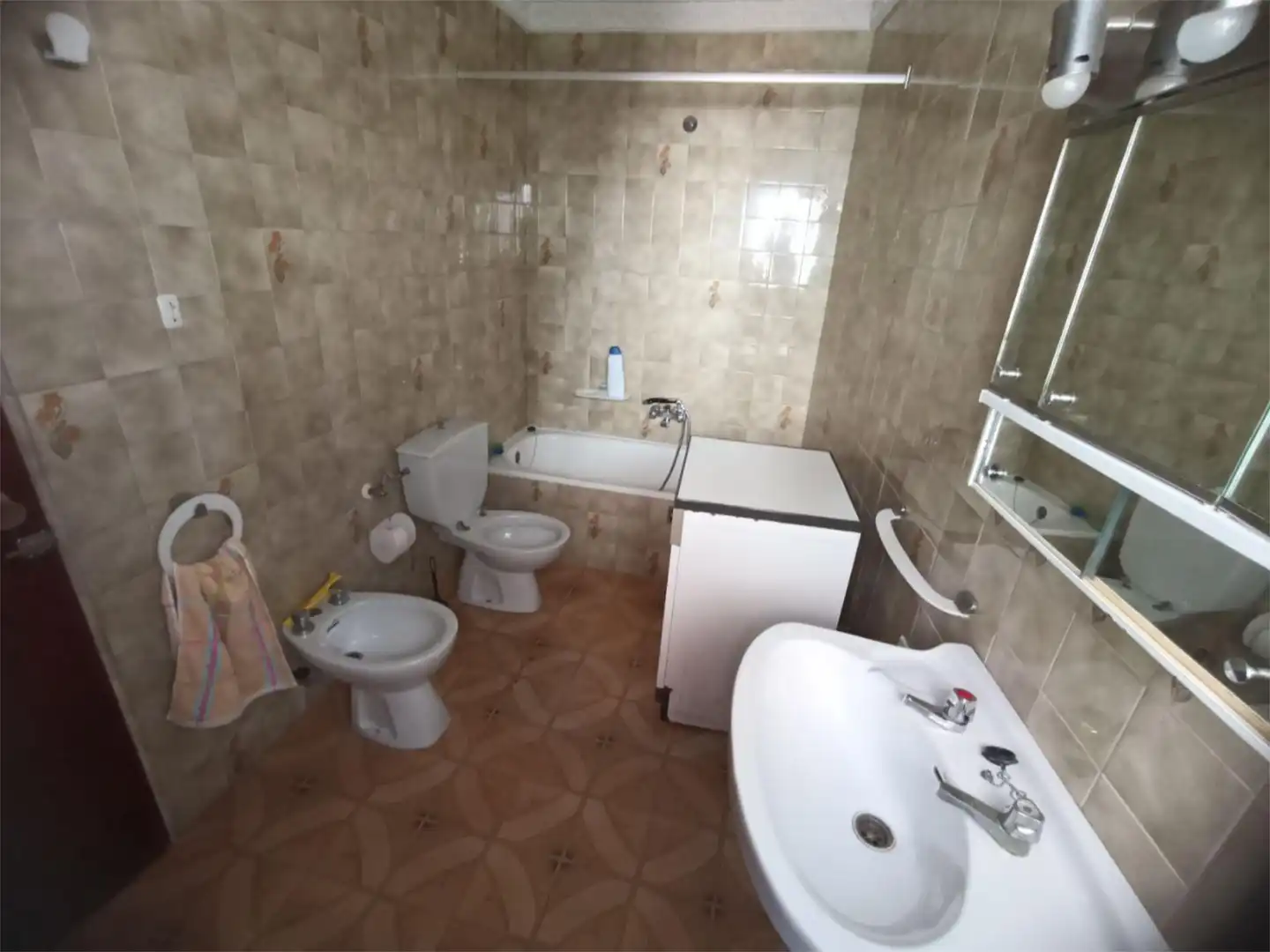 Baño de Piso en venta en Valle de la Serena con Terraza y Balcón