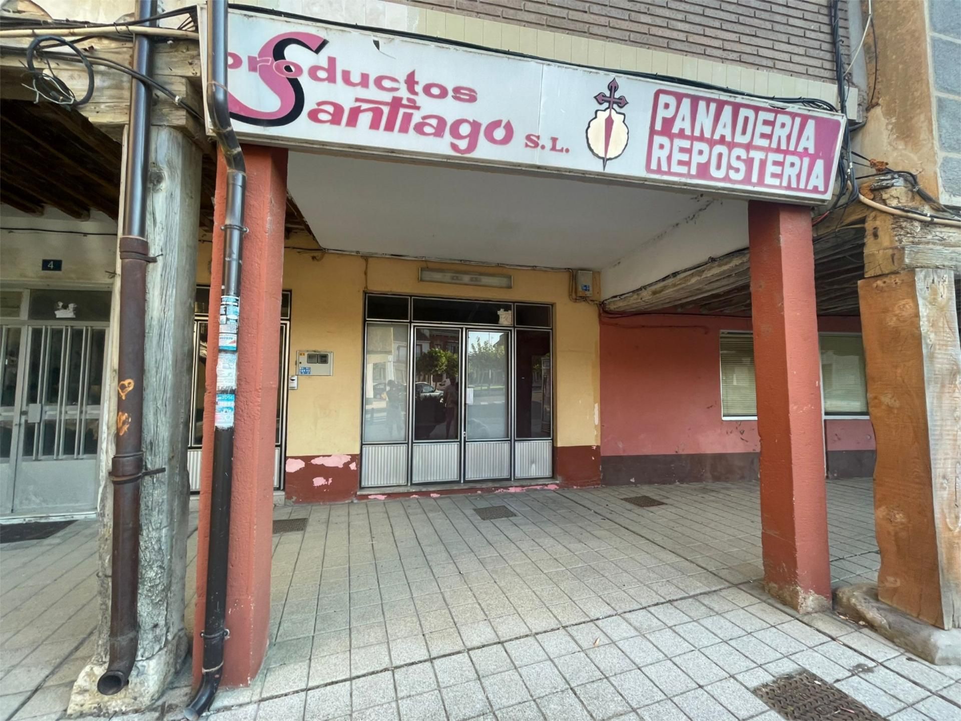 Geschaftsraum zum verkauf in Villada mit Klimaanlage und Heizung