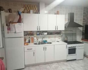 Kitchen of Single-family semi-detached for sale in Leiro  with Terrace