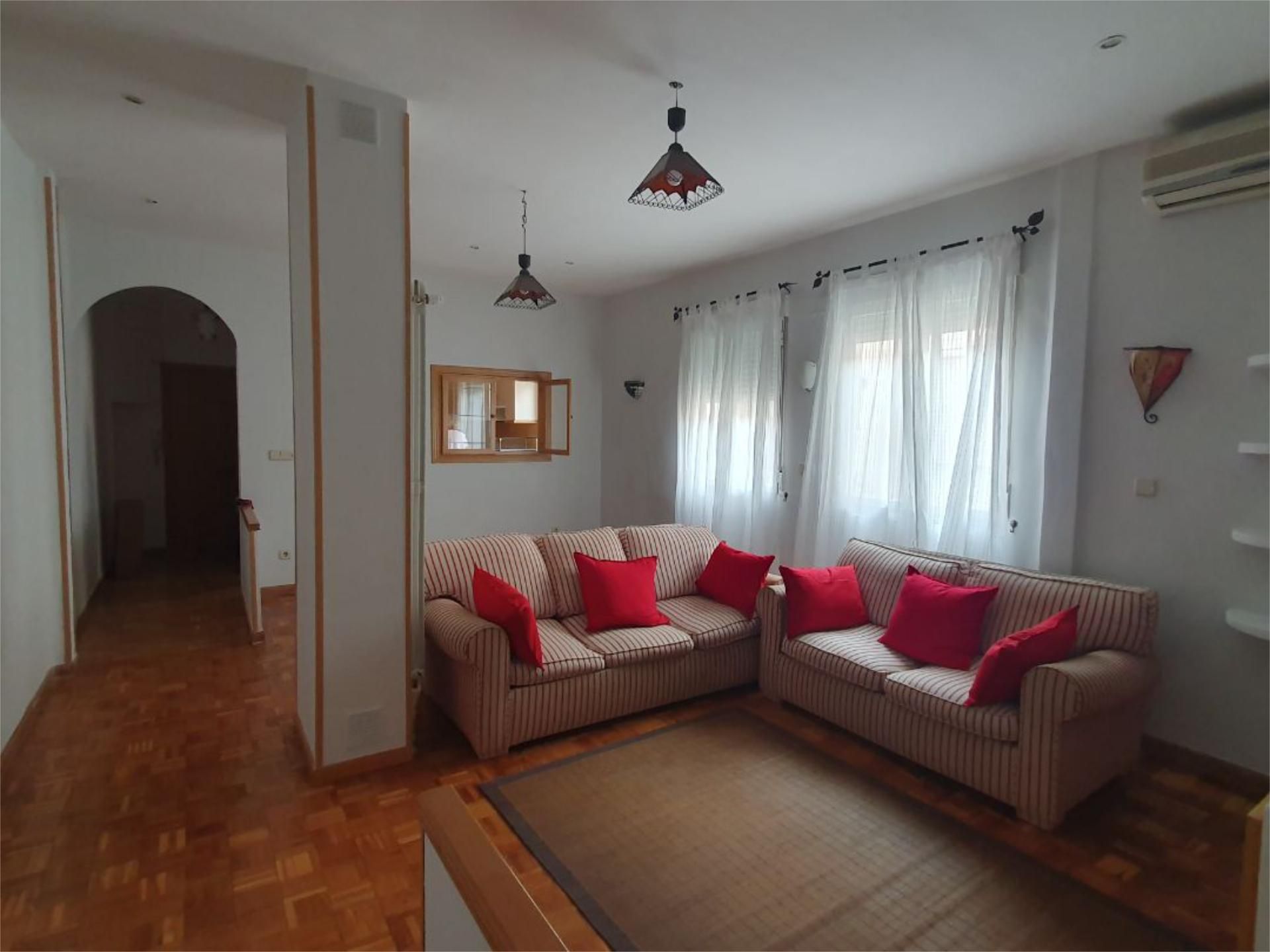 Sala d'estar de Pis de lloguer en  Madrid Capital amb Aire condicionat, Calefacció i Parquet