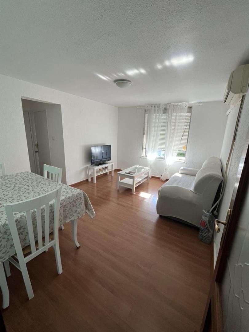 Sala d'estar de Pis per a compartir en Mérida amb Aire condicionat, Terrassa i Rentadora