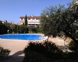 Jardí de Pis de lloguer en Palamós amb Terrassa i Piscina