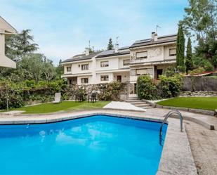 Jardí de Casa o xalet en venda en Torrelodones amb Aire condicionat, Terrassa i Piscina