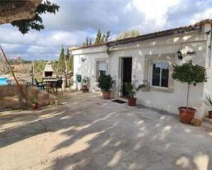 Vista exterior de Casa o xalet de lloguer en Llucmajor amb Piscina