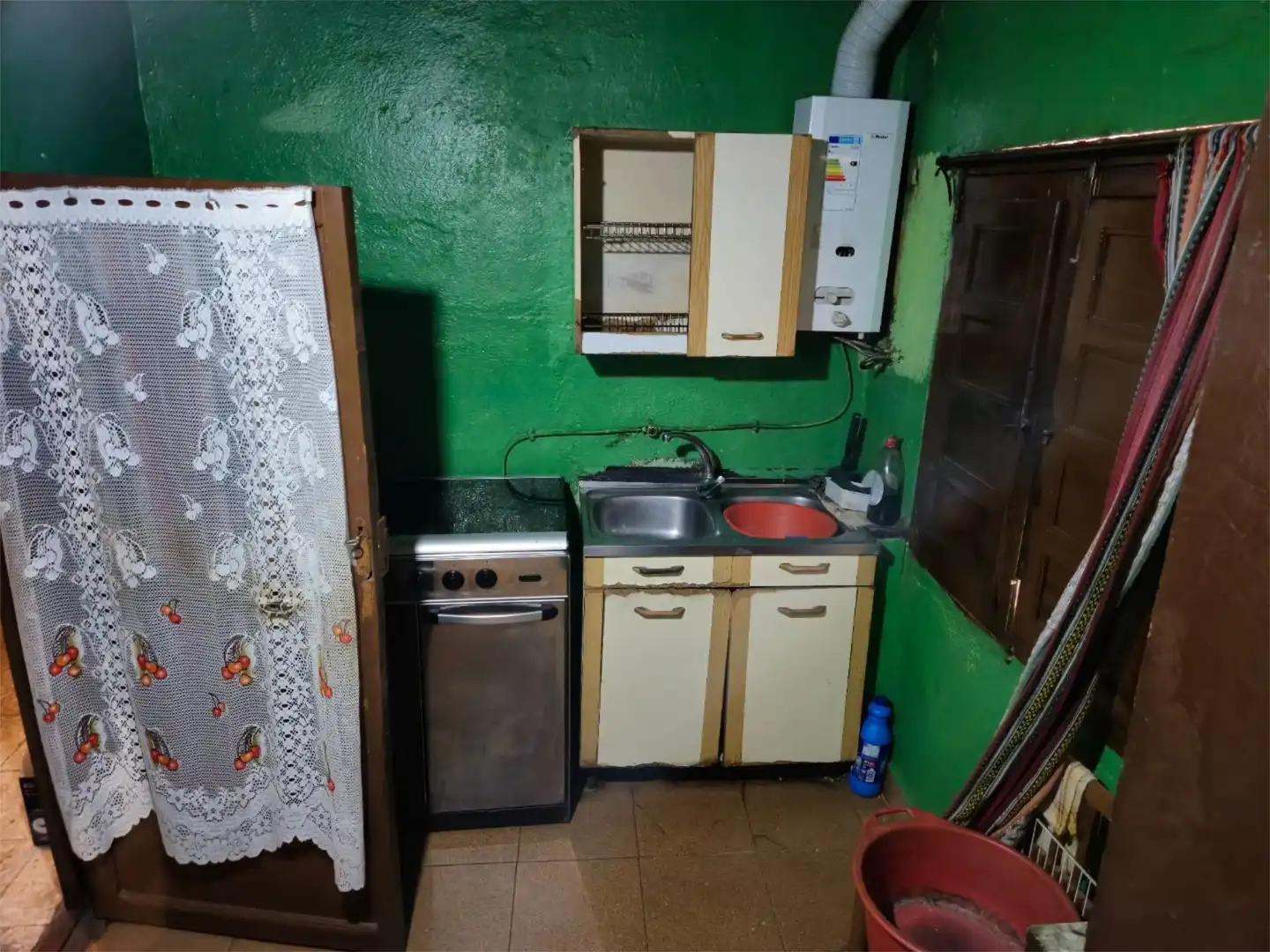 Detached homes for sale in Calle Plasencia, 18, Cuacos de Yuste Kitchen of Detached homes for sale in Cuacos de Yuste