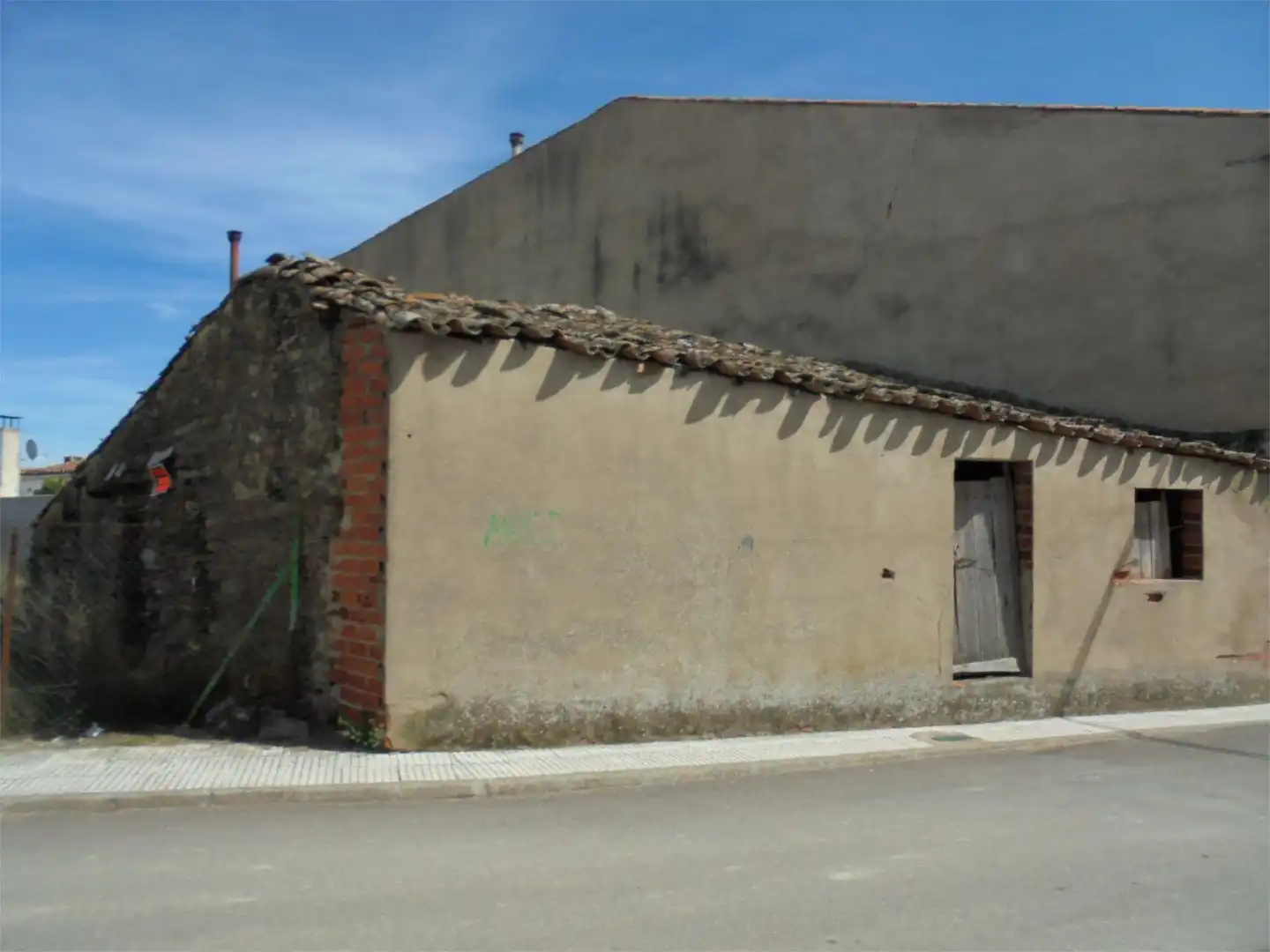Terreno en venta en Calle Generalísimo Franco, 40, Casas de Don Gómez Vista exterior de Terreno en venta en Casas de Don Gómez