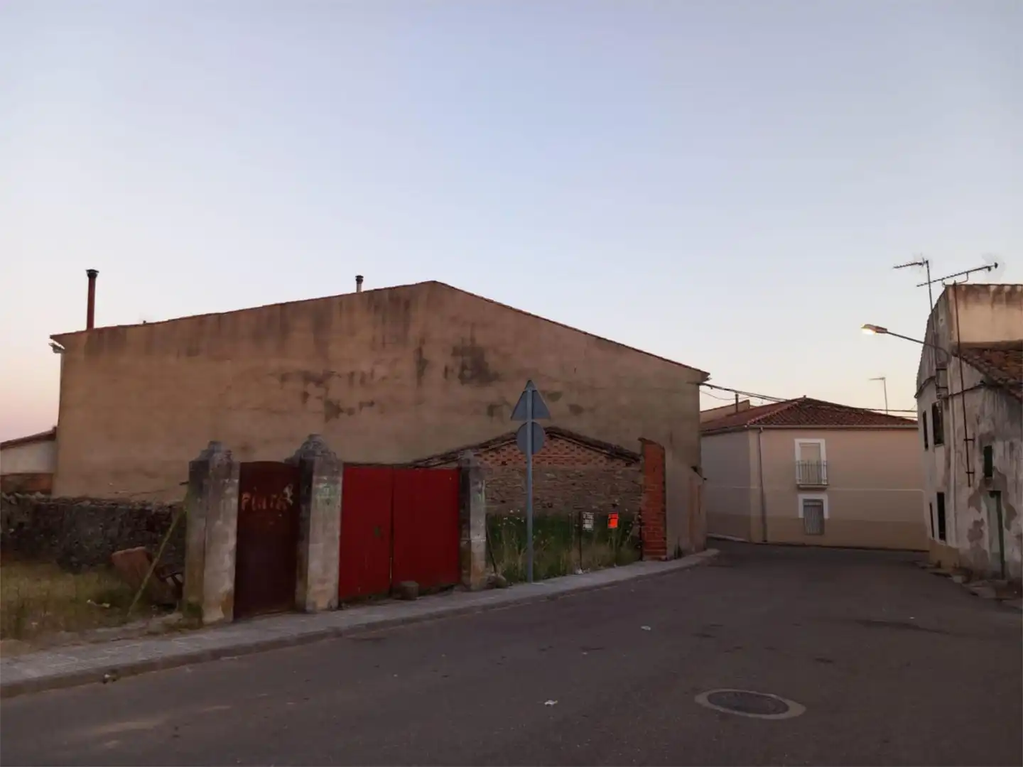 Terreno en venta en Calle Generalísimo Franco, 40, Casas de Don Gómez Vista exterior de Terreno en venta en Casas de Don Gómez