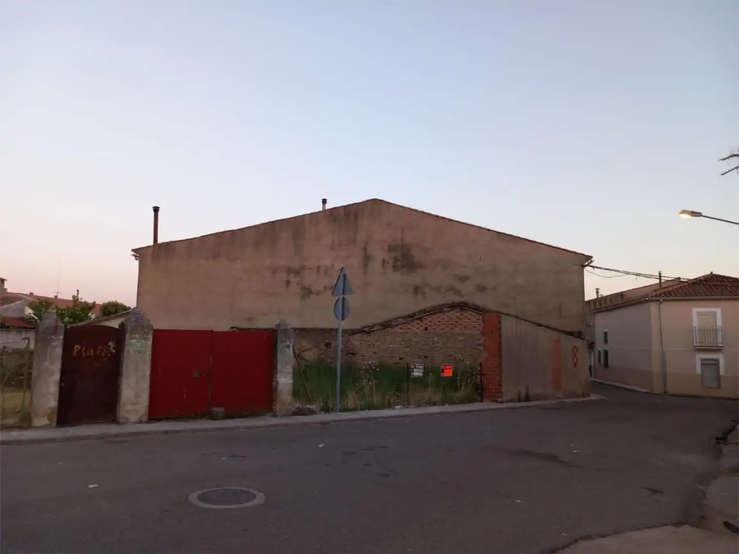 Terreno en venta en Calle Generalísimo Franco, 40, Casas de Don Gómez Vista exterior de Terreno en venta en Casas de Don Gómez