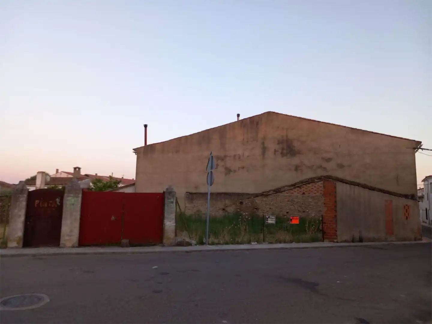 Terreno en venta en Calle Generalísimo Franco, 40, Casas de Don Gómez Vista exterior de Terreno en venta en Casas de Don Gómez
