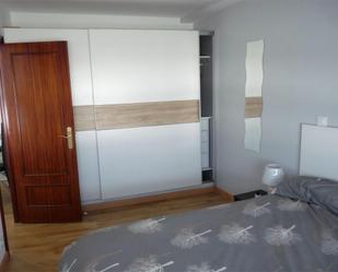 Bedroom of Flat to rent in Torrelavega 