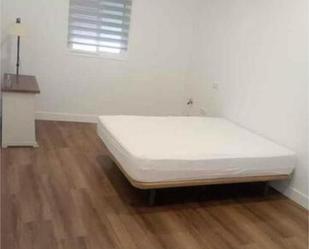 Bedroom of Apartment to rent in Coria del Río