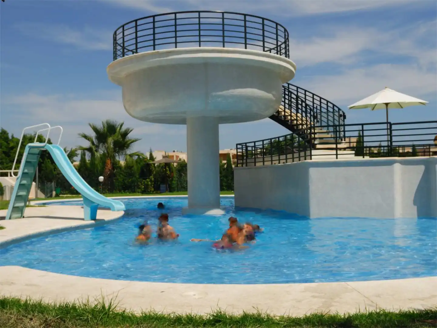 Pis de lloguer a Avenida Pintor Fernando Soria, 35, Alicante Golf Piscina de Pis de lloguer en Alicante / Alacant amb Aire condicionat, Calefacció i Jardí privat