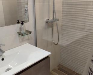 Bathroom of Flat to rent in  Zaragoza Capital  with Air Conditioner, Terrace and Balcony