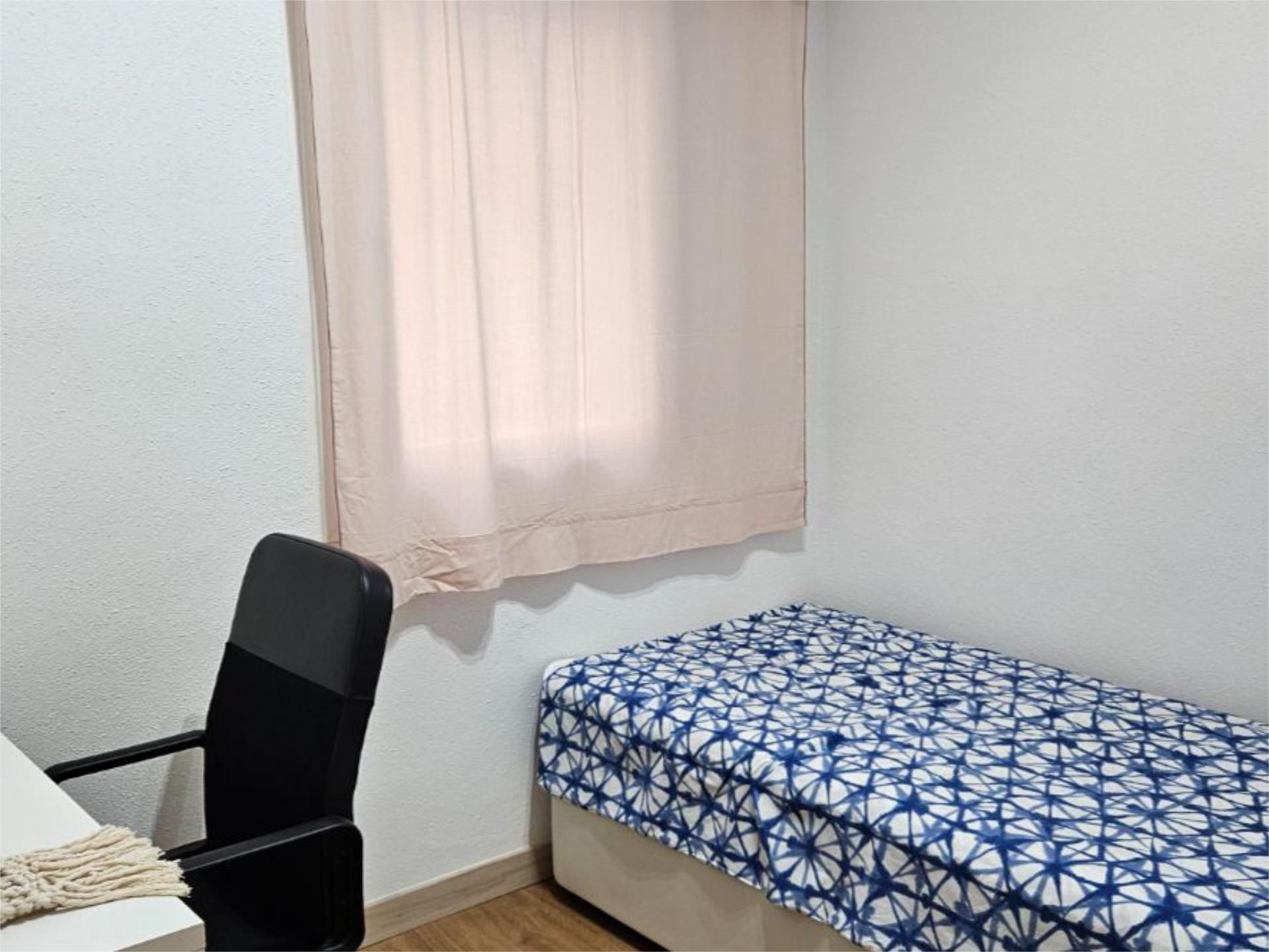 Pis per a compartir a Paseo de Teruel, 30, Doctor Cerrada