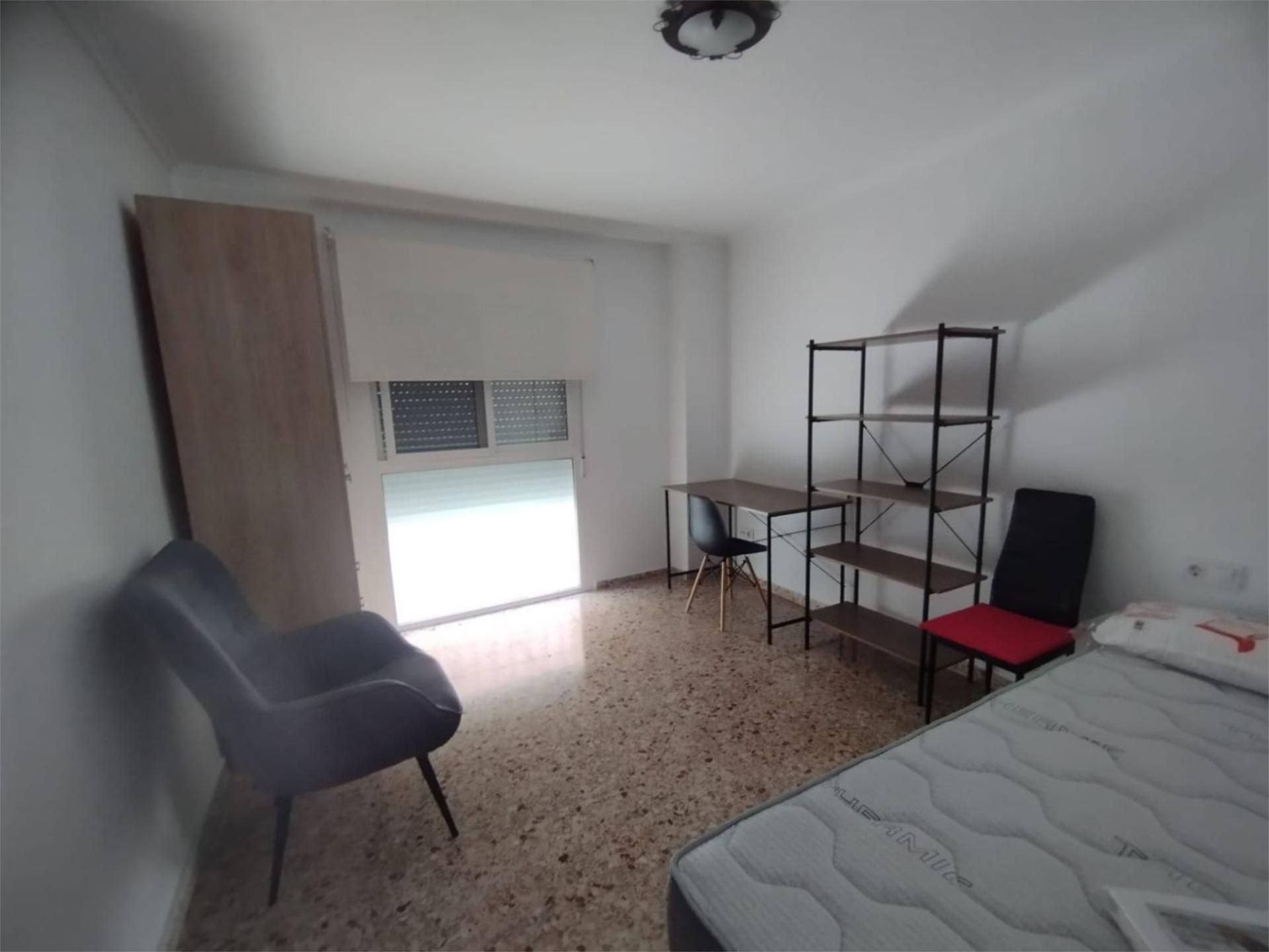 Flat to share in Carrer Mariano Perez Vives, 8, Carrús Oeste