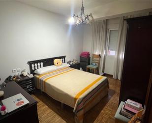 Bedroom of Flat to share in León Capital   with Balcony