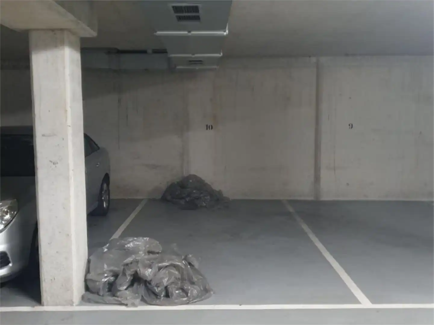 Garage zur Miete in CARLOS MANUEL CÉSPEDES, 3, Agra del Orzán - Ventorrillo Parkplatz von Garage zur Miete in A Coruña Capital