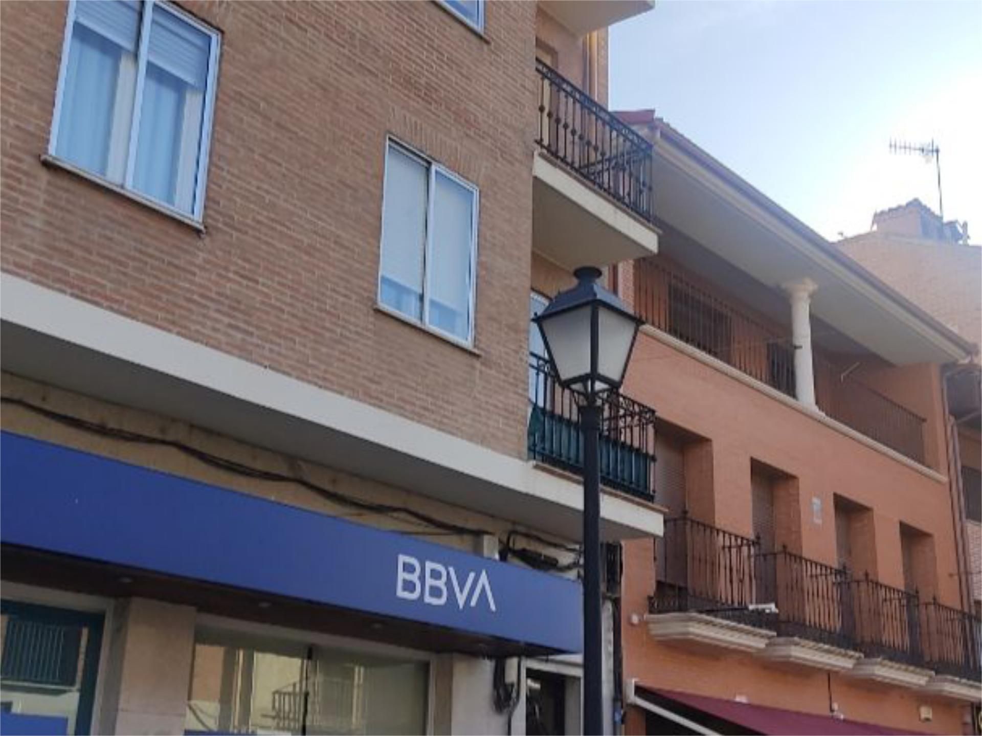 Vista exterior de Piso en venta en Olmedo con Calefacción, Terraza y Amueblado