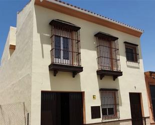 Exterior view of Single-family semi-detached for sale in Villanueva del Ariscal  with Balcony