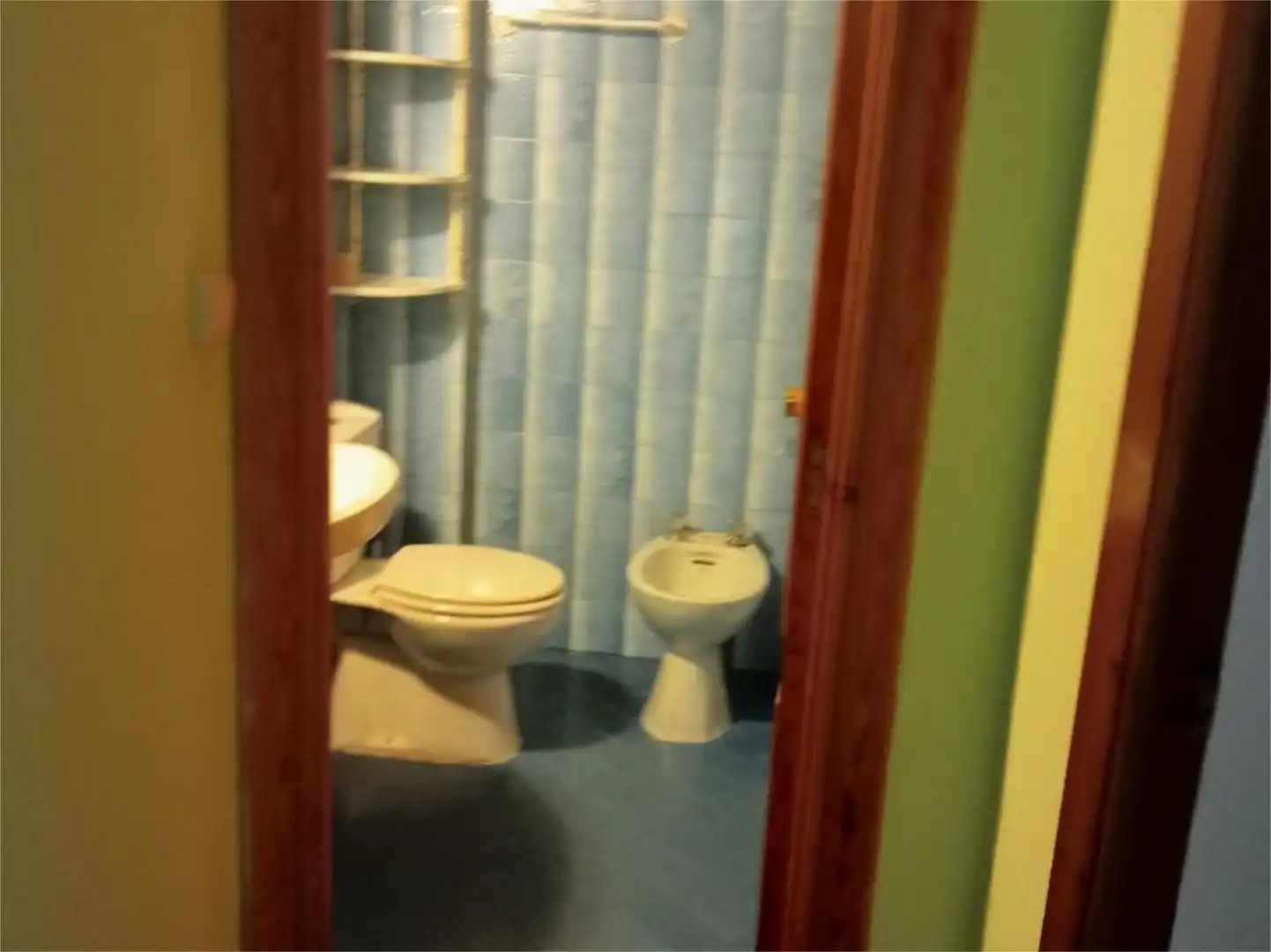 Casa adosada en venta en Travesía Pasaderas, 8, Monterrubio de la Serena Baño de Casa adosada en venta en Monterrubio de la Serena con Terraza, Trastero y Amueblado