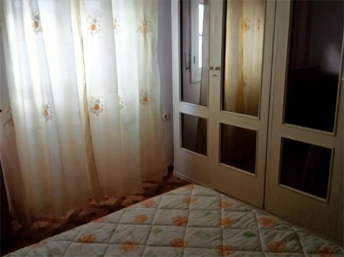 Casa adosada en venta en Travesía Pasaderas, 8, Monterrubio de la Serena Habitación de Casa adosada en venta en Monterrubio de la Serena con Terraza, Trastero y Amueblado