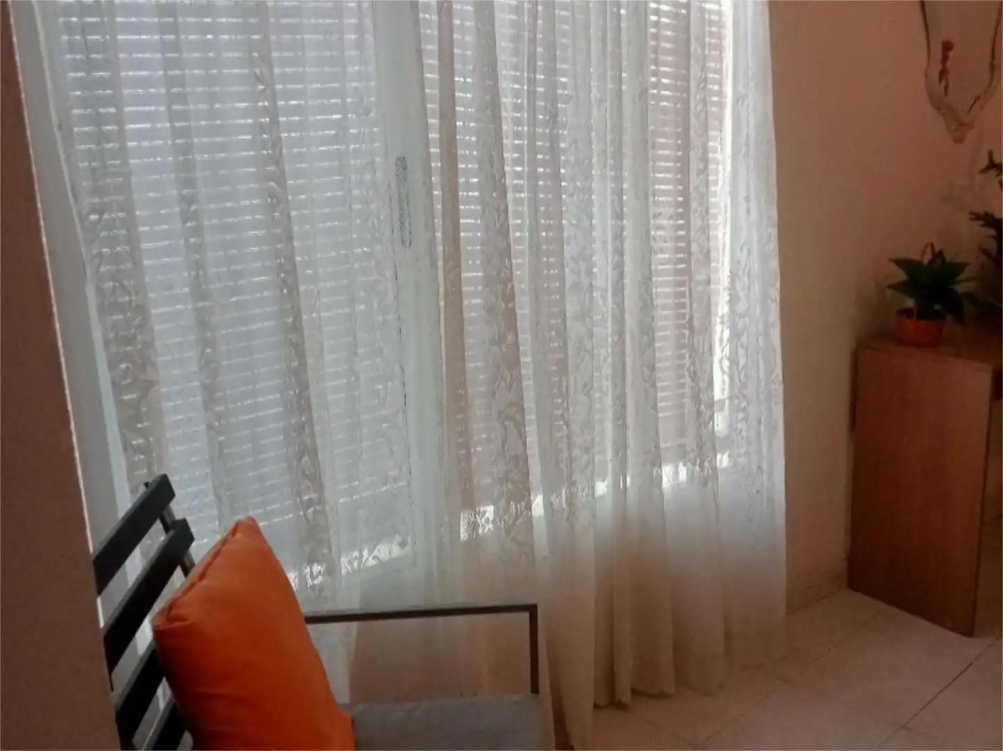 Casa adosada en venta en Travesía Pasaderas, 8, Monterrubio de la Serena Habitación de Casa adosada en venta en Monterrubio de la Serena con Terraza, Trastero y Amueblado