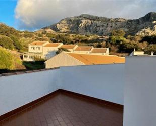 Vista exterior de Apartament en venda en Benaocaz amb Calefacció, Terrassa i Moblat