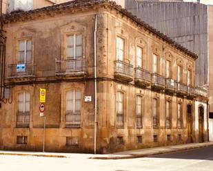 Vista exterior de Casa adosada en venda en Vilagarcía de Arousa