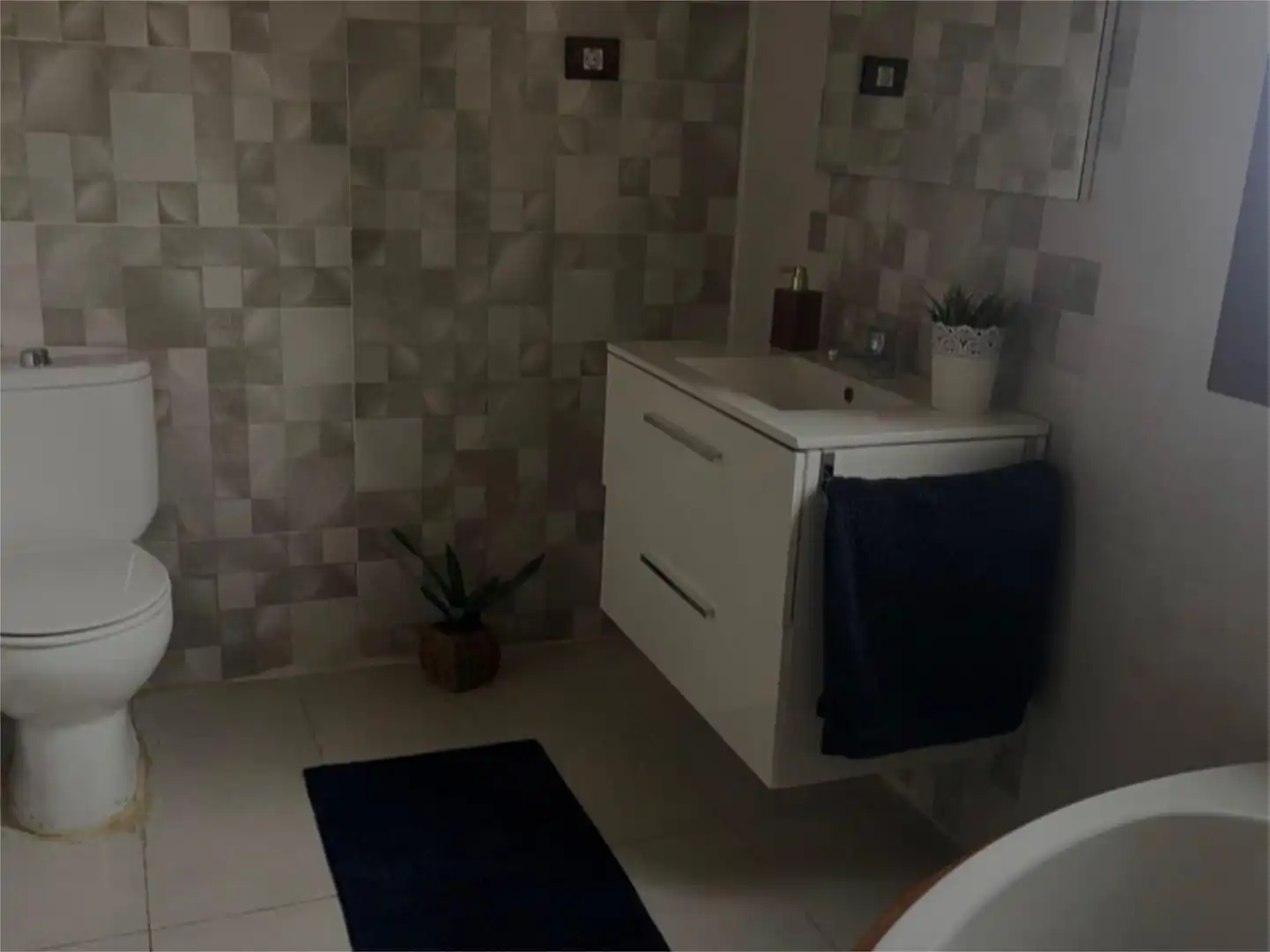 Casa o chalet en venta en Calle Barcelona, 133, Jinamar Baño de Casa o chalet en venta en Telde con Jardín privado, Terraza y Piscina
