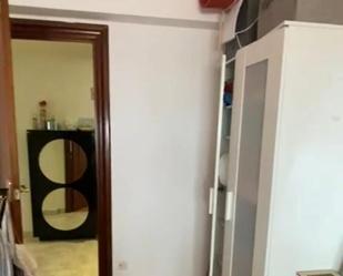 Bedroom of Flat to share in  Zaragoza Capital  with Air Conditioner