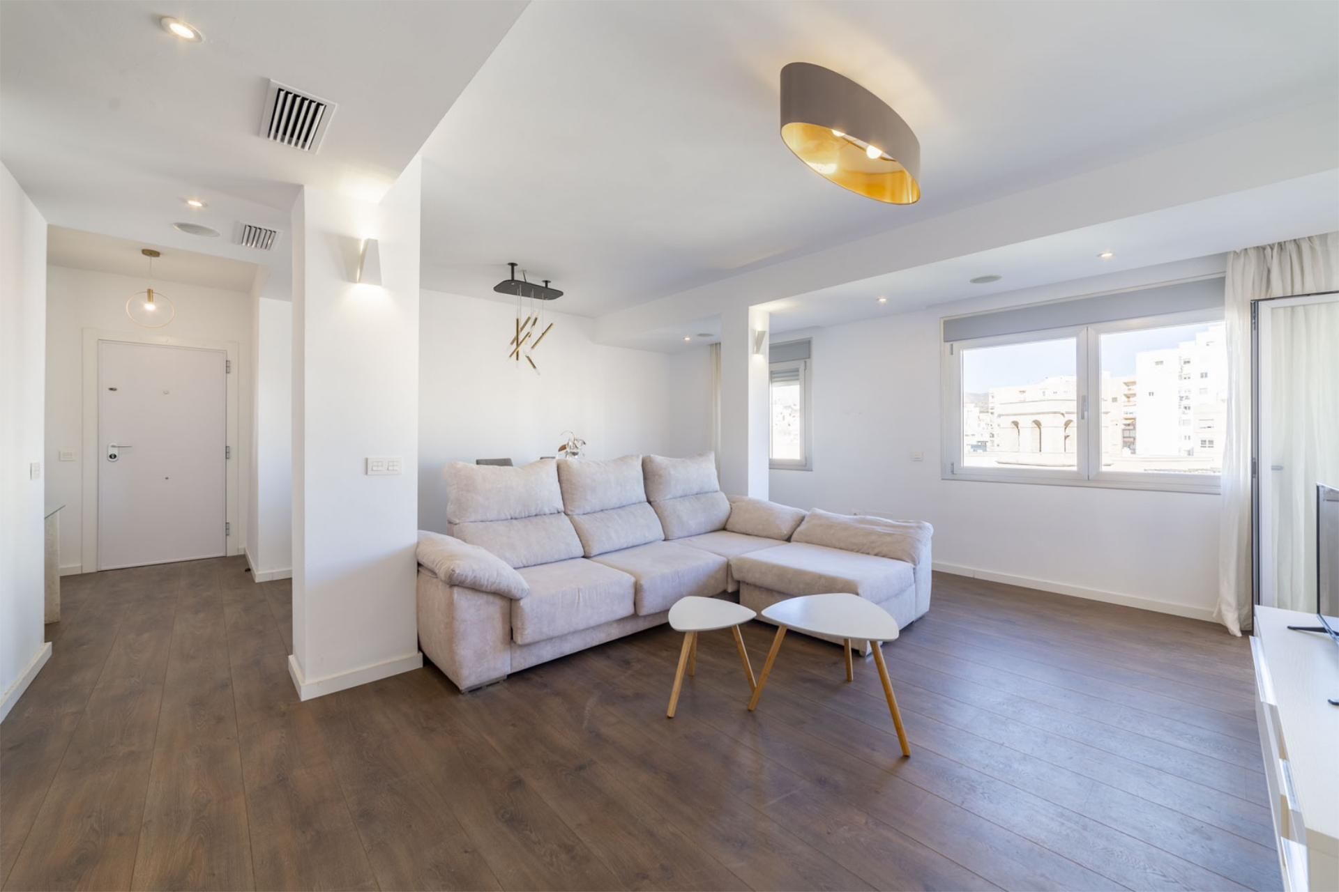 Living room of Flat to rent in  Almería Capital  with Air Conditioner, Heating and Parquet flooring