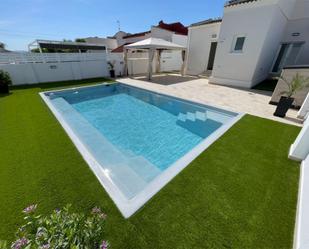 Piscina de Casa o xalet en venda en Torrevieja amb Aire condicionat, Terrassa i Piscina