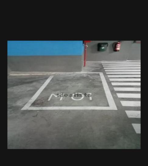 Garatge en venda a Calle Anna Frank, 4, El Cañaveral, Madrid Capital - imatge 1 Foto 1 de Garatge en venda a Calle Anna Frank, 4, El Cañaveral, Madrid Capital