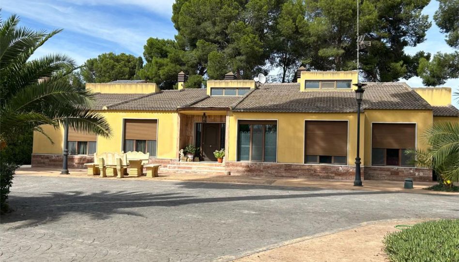 Houses for sale in Carretera de Valencia, Yecla, Murcia - image 1 Photo 1 of Houses for sale in Carretera de Valencia, Yecla, Murcia